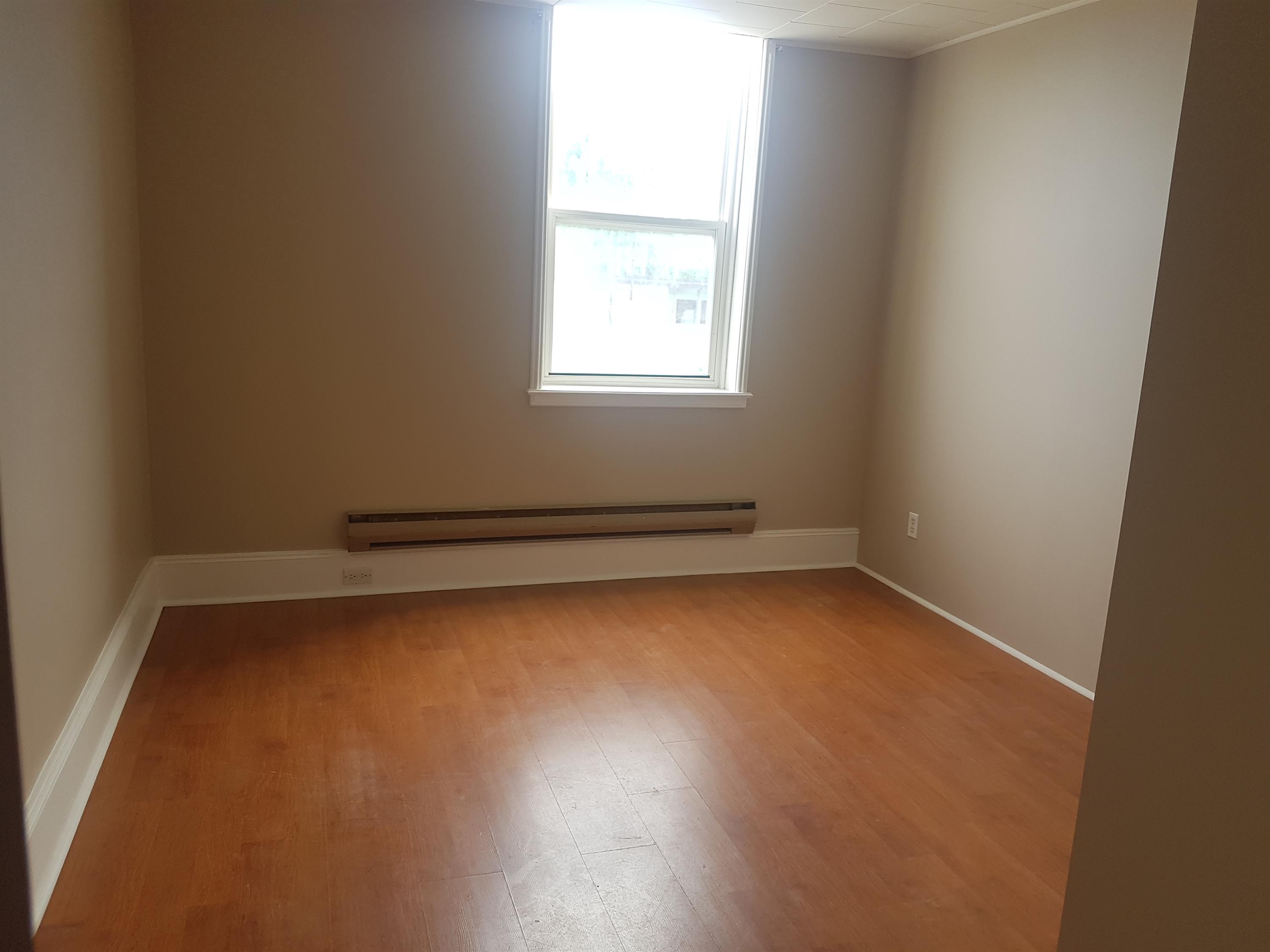 1-35 King Street East