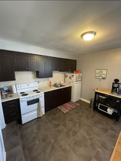421 Cottesmore Avenue - 2